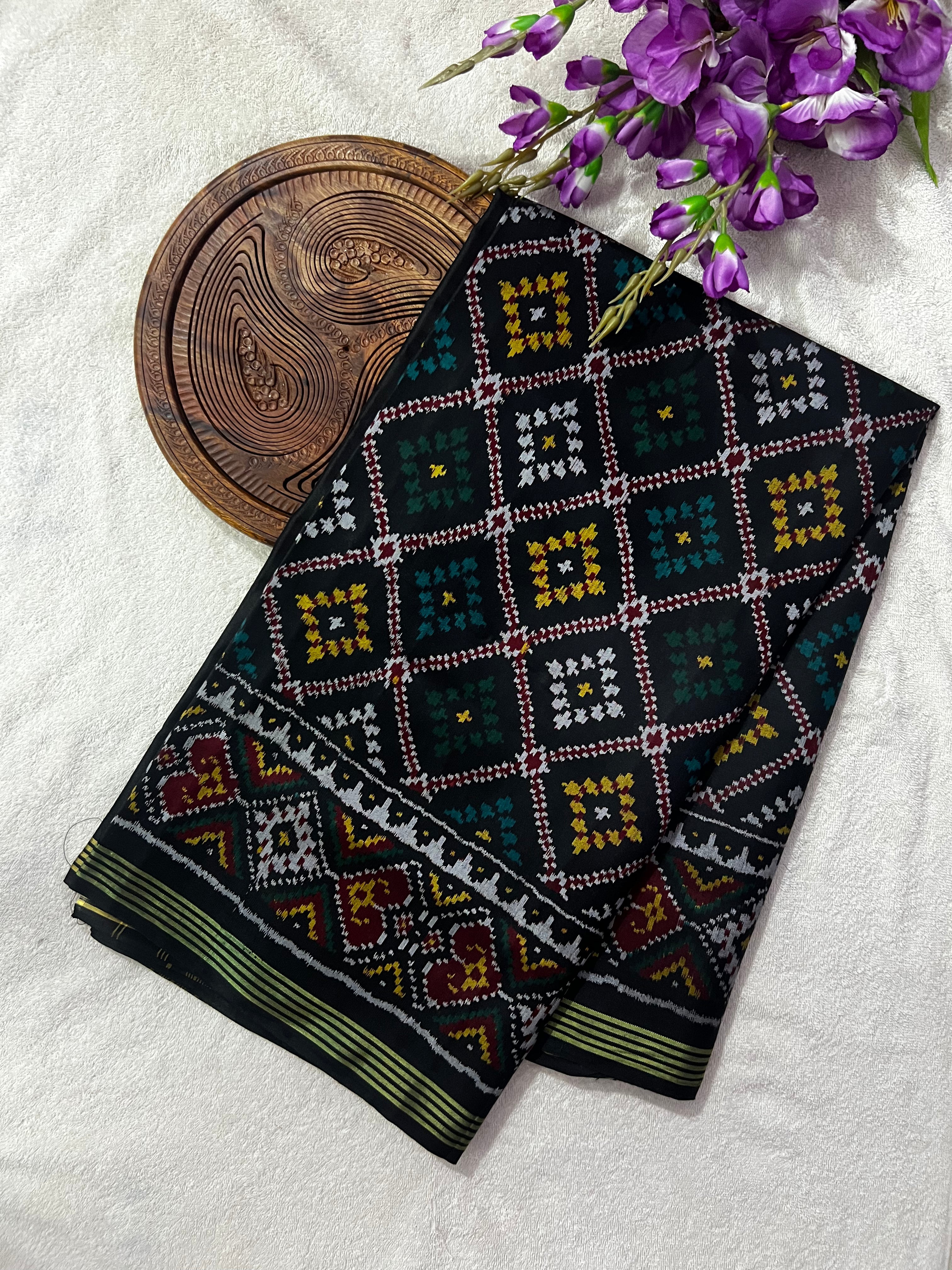 Handwoven Patola Silk Saree Black Chanda Bhat Main image