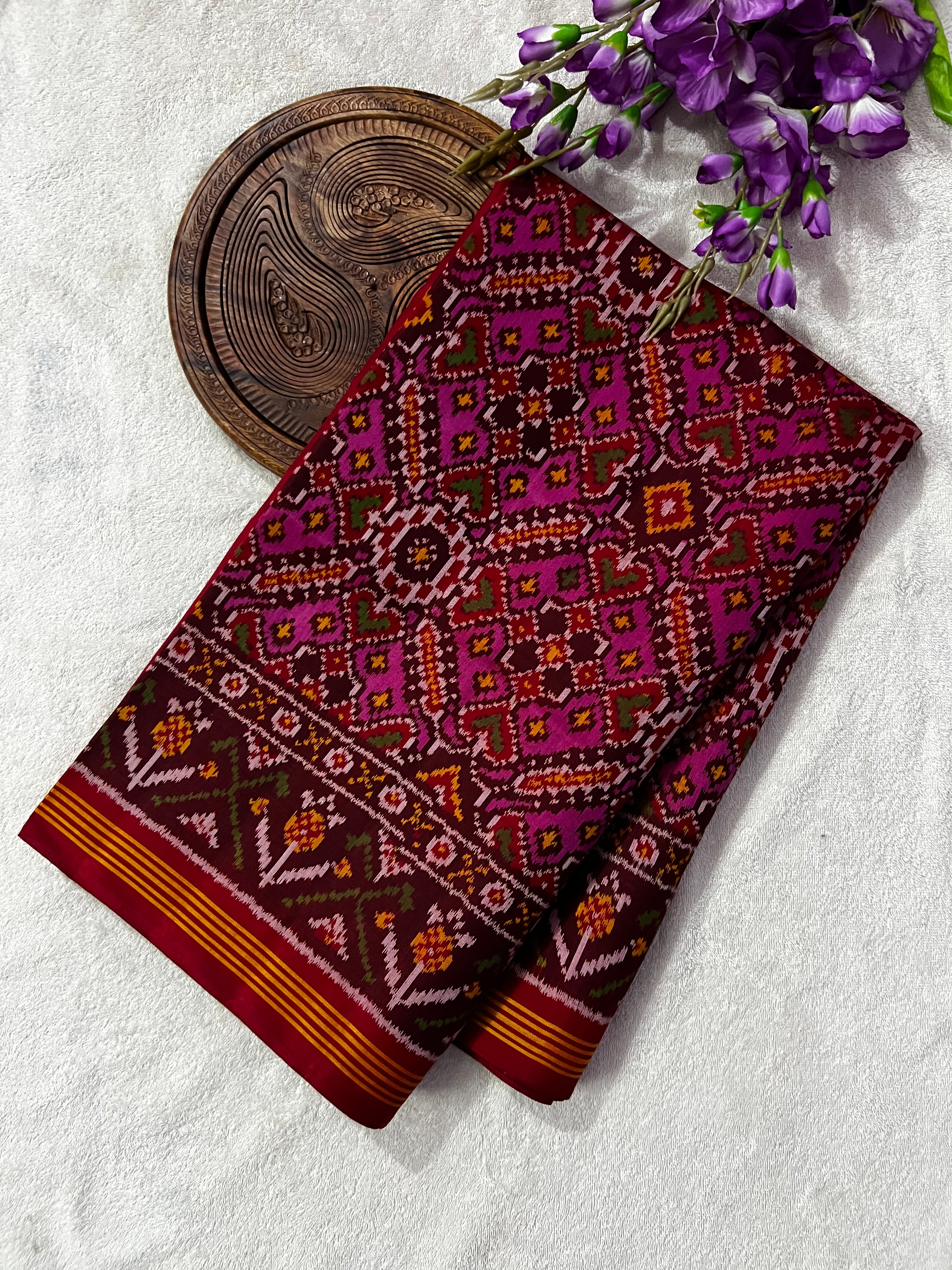 Handwoven Patola Silk Saree Manekchowk Pink and Red Main image