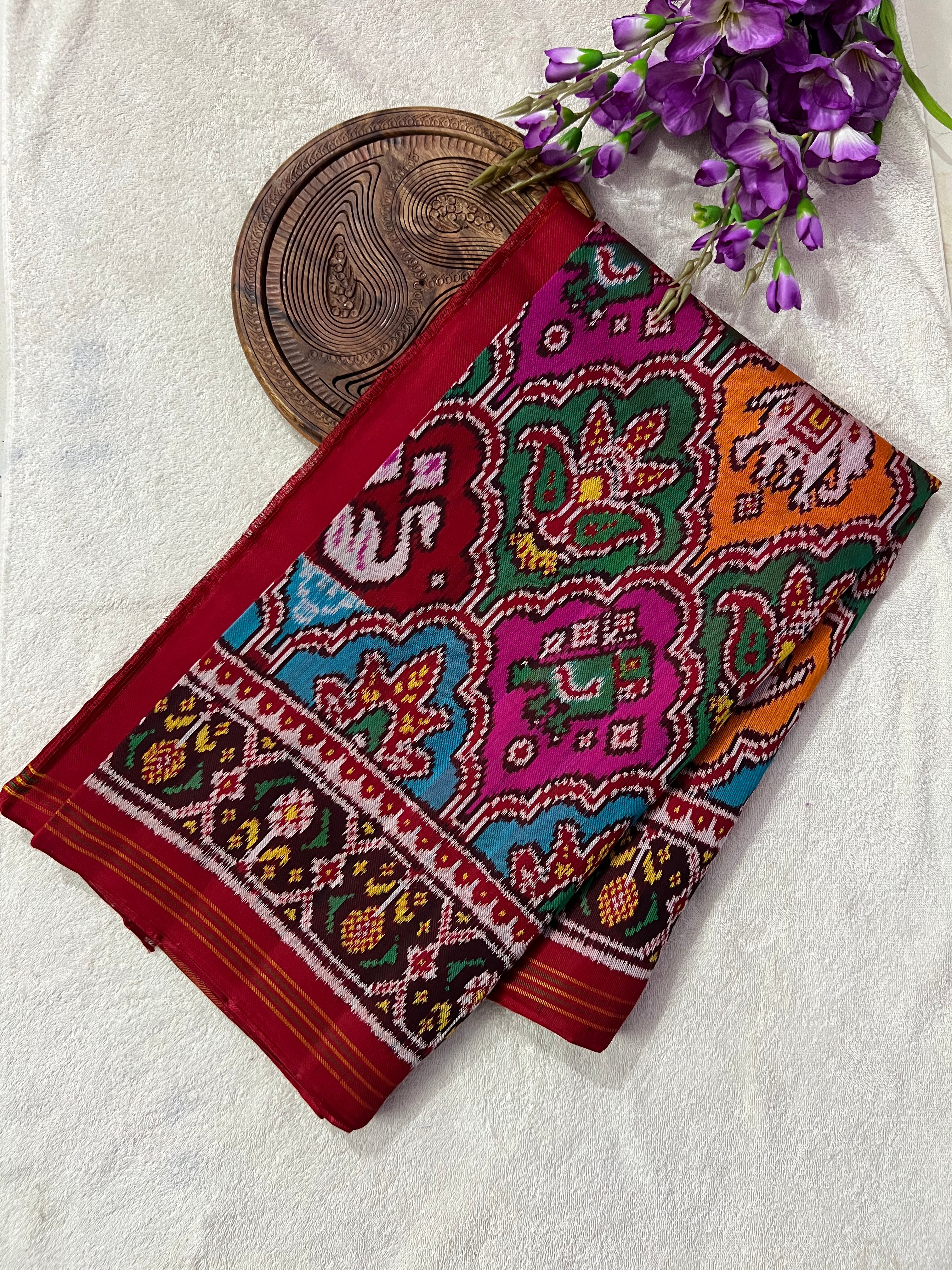 Twill Weaving Handwoven Patola Silk Saree Multi Color With Motif Main image