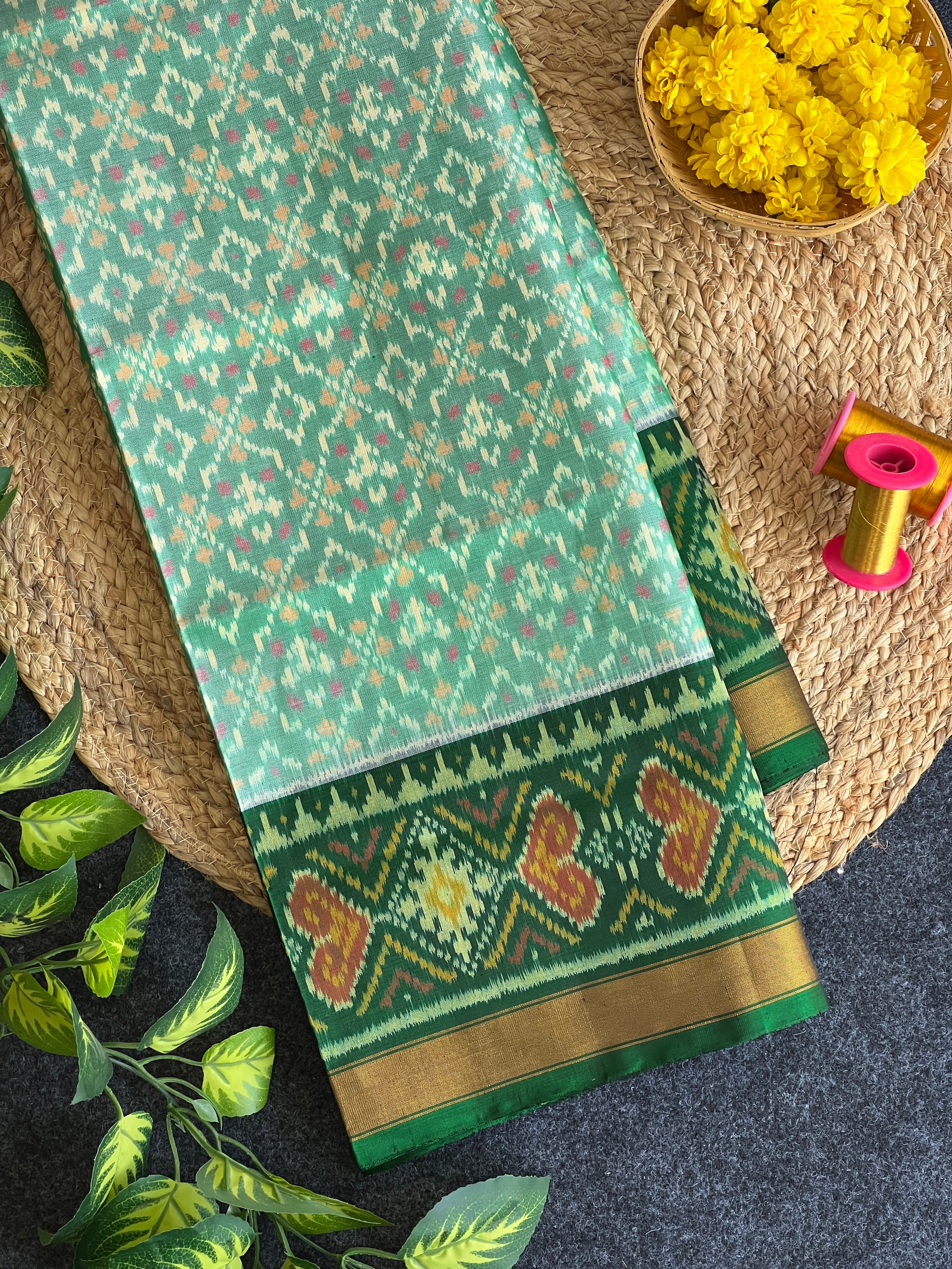 Handwoven Patola Silk Saree Button Ful Design