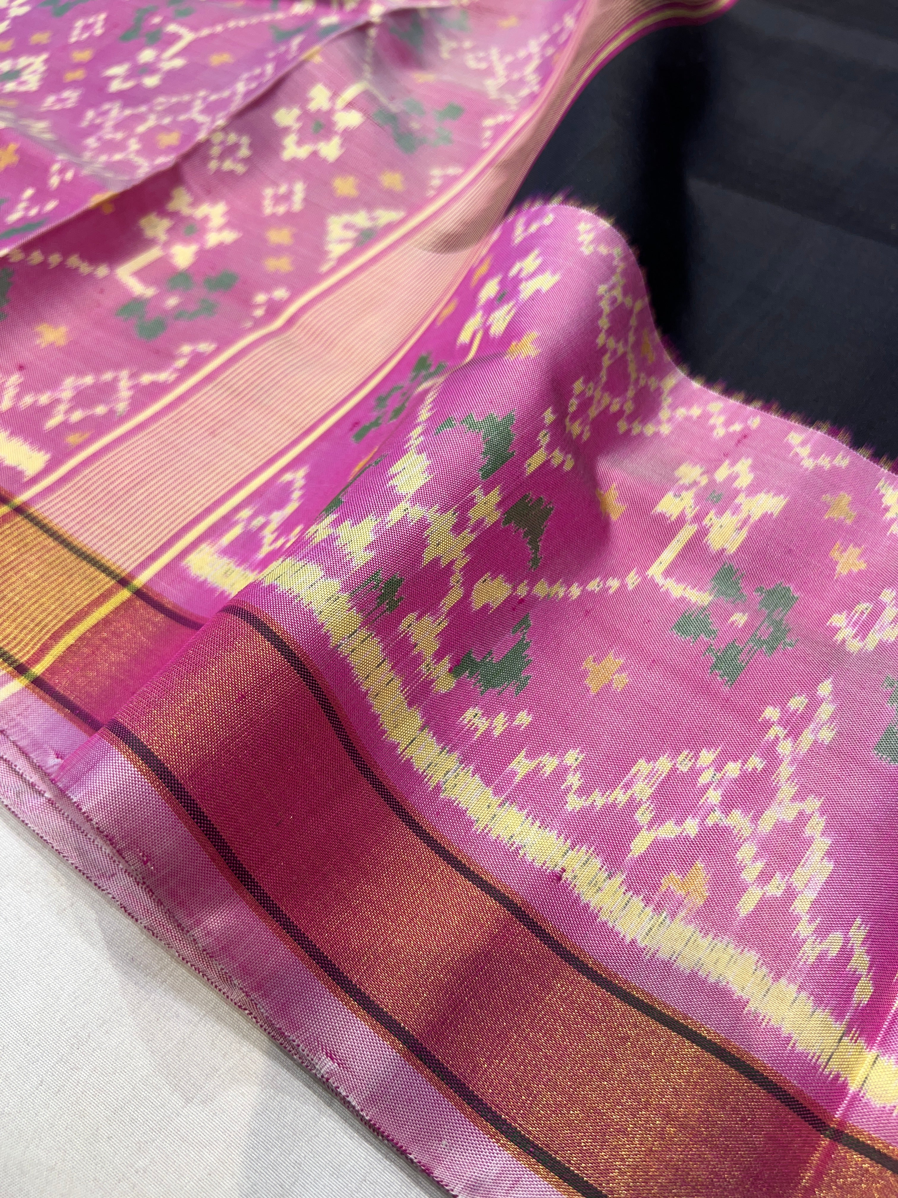 Plain Gala Border Handwoven Patola Silk Saree
