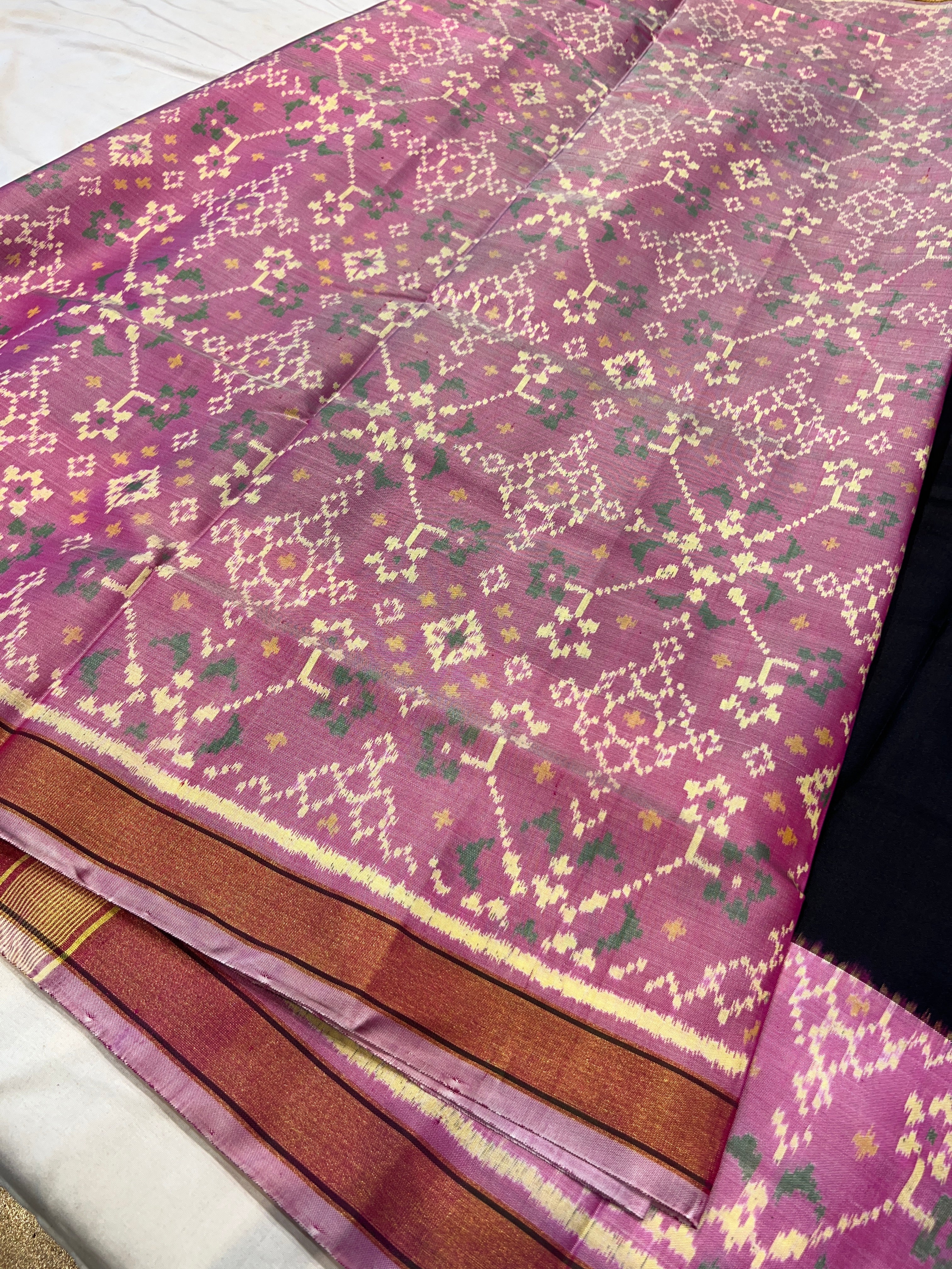 Plain Gala Border Handwoven Patola Silk Saree