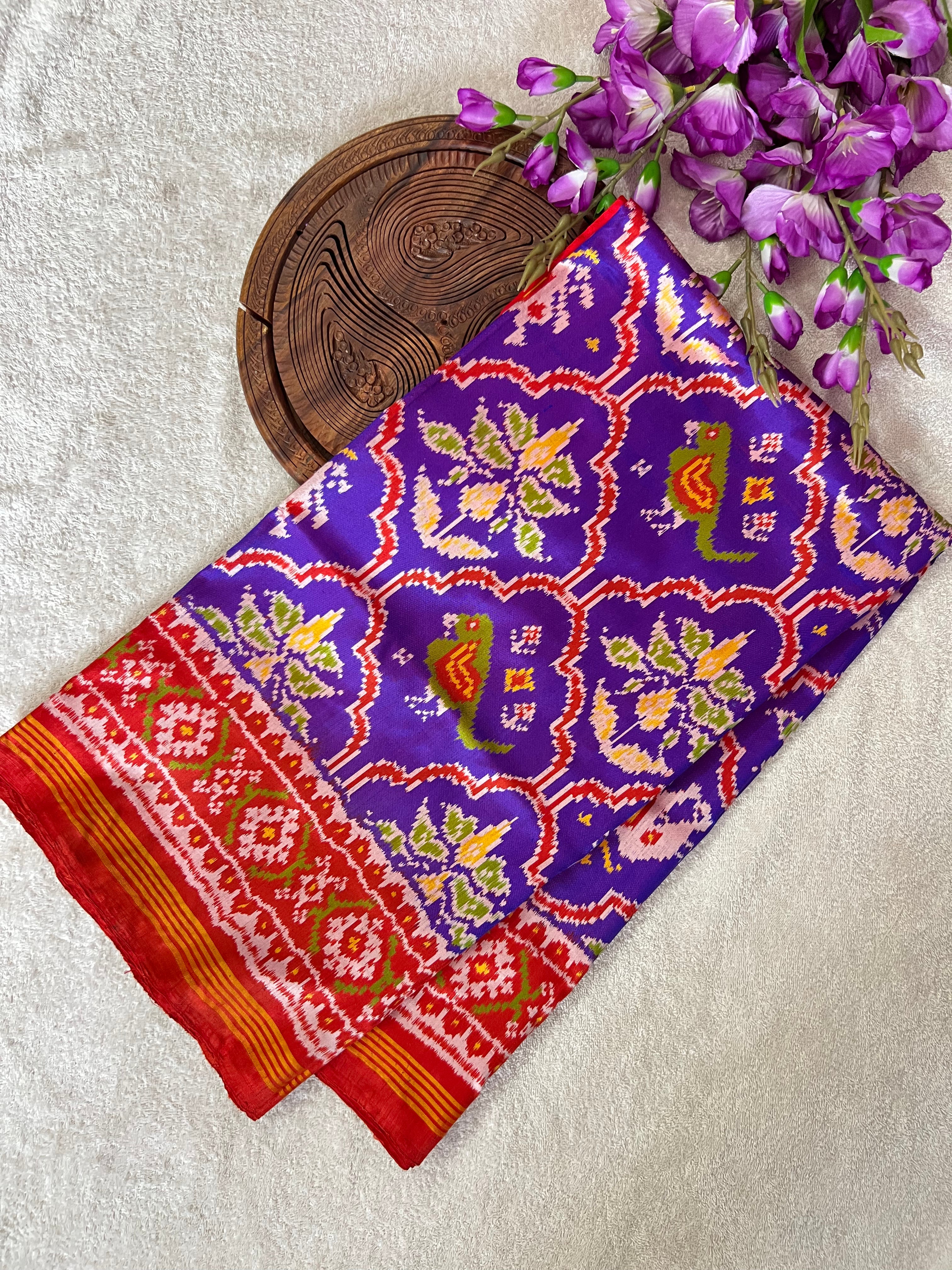 Handwoven Patola Silk Saree Traditional Design Main image