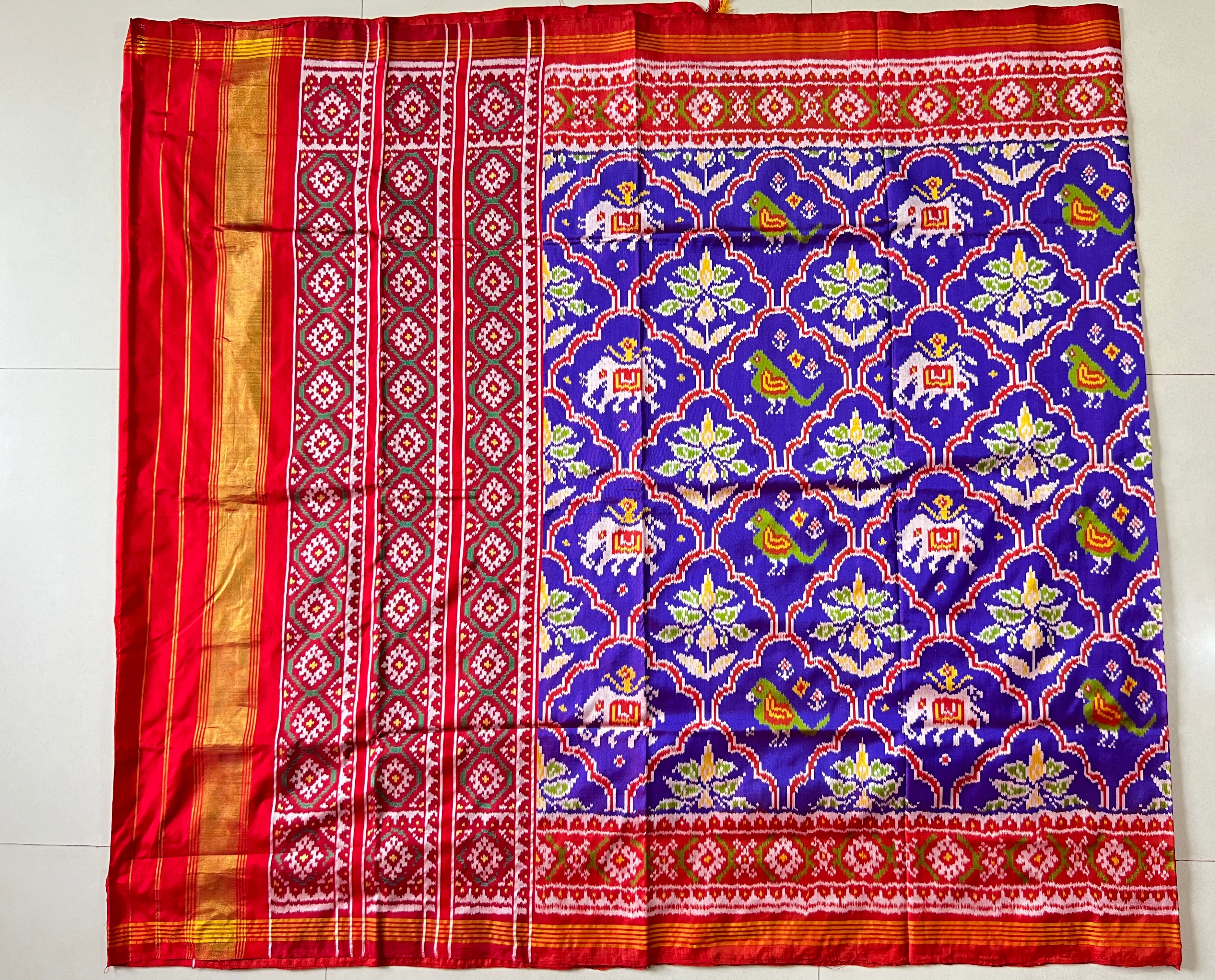 Handwoven Patola Silk Saree Traditional Design Secondary image