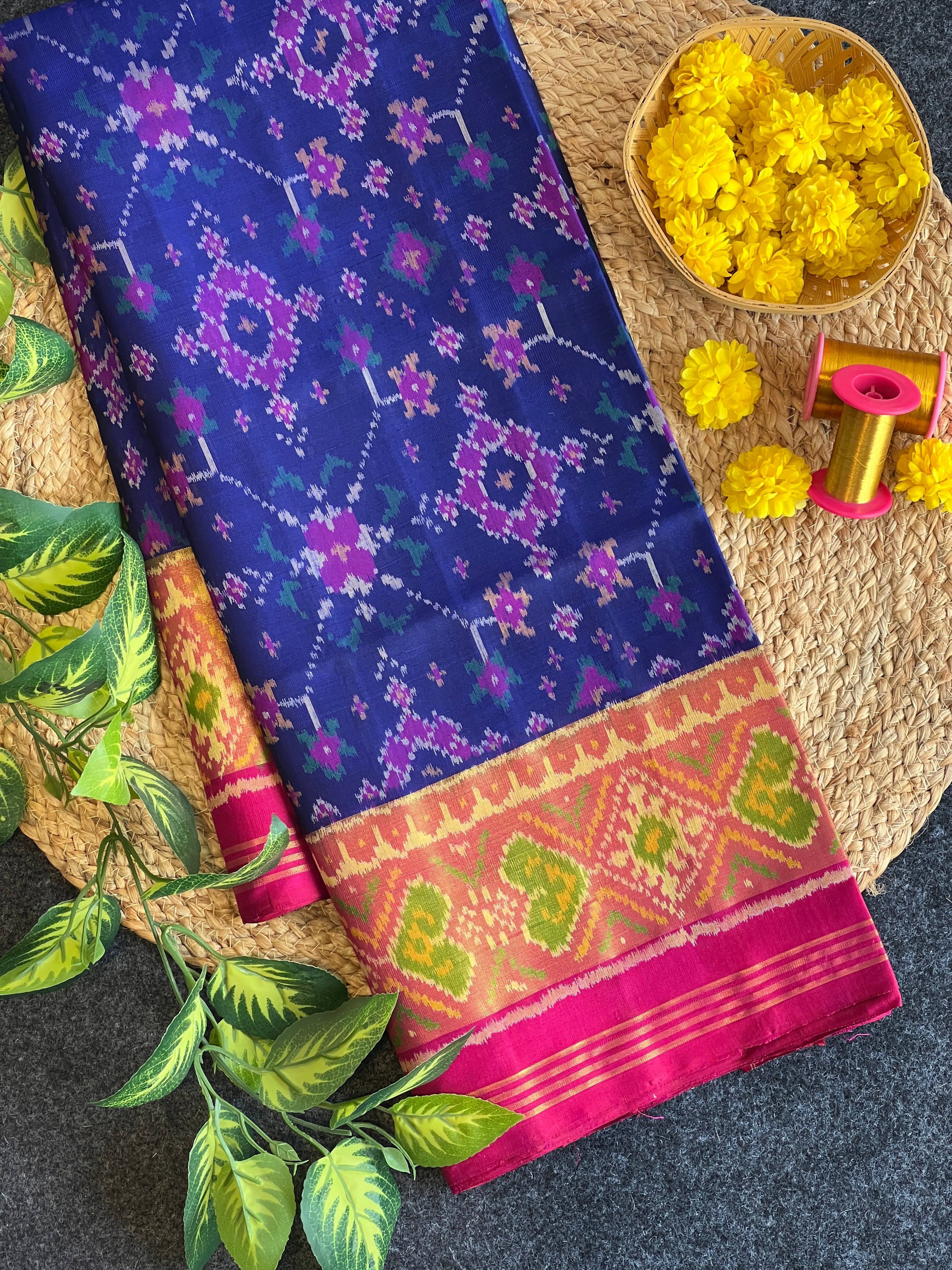 Handwoven Patola Silk Saree Main image
