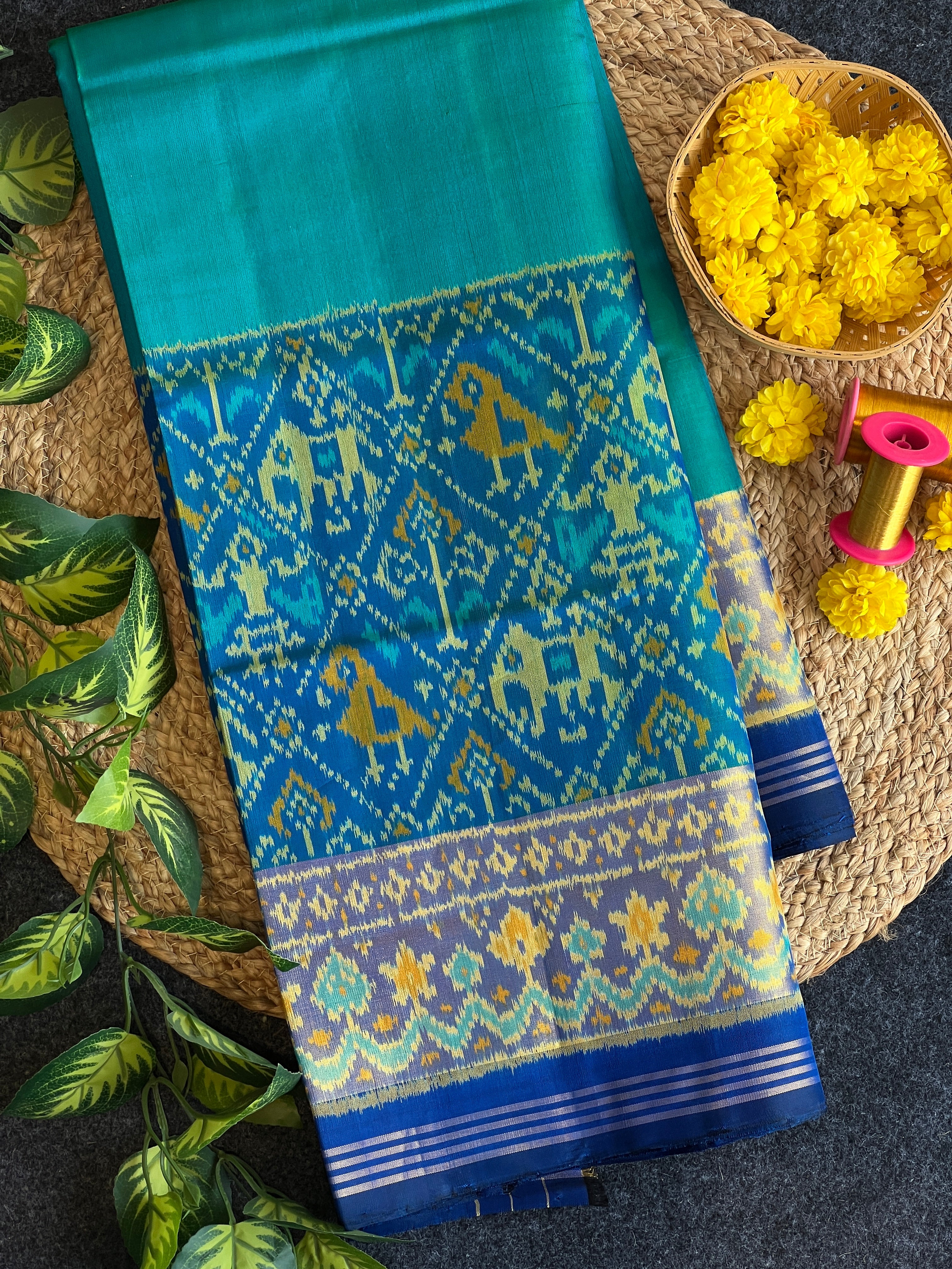 Skirt Border With Narikunj Design Patola Silk Saree Main image