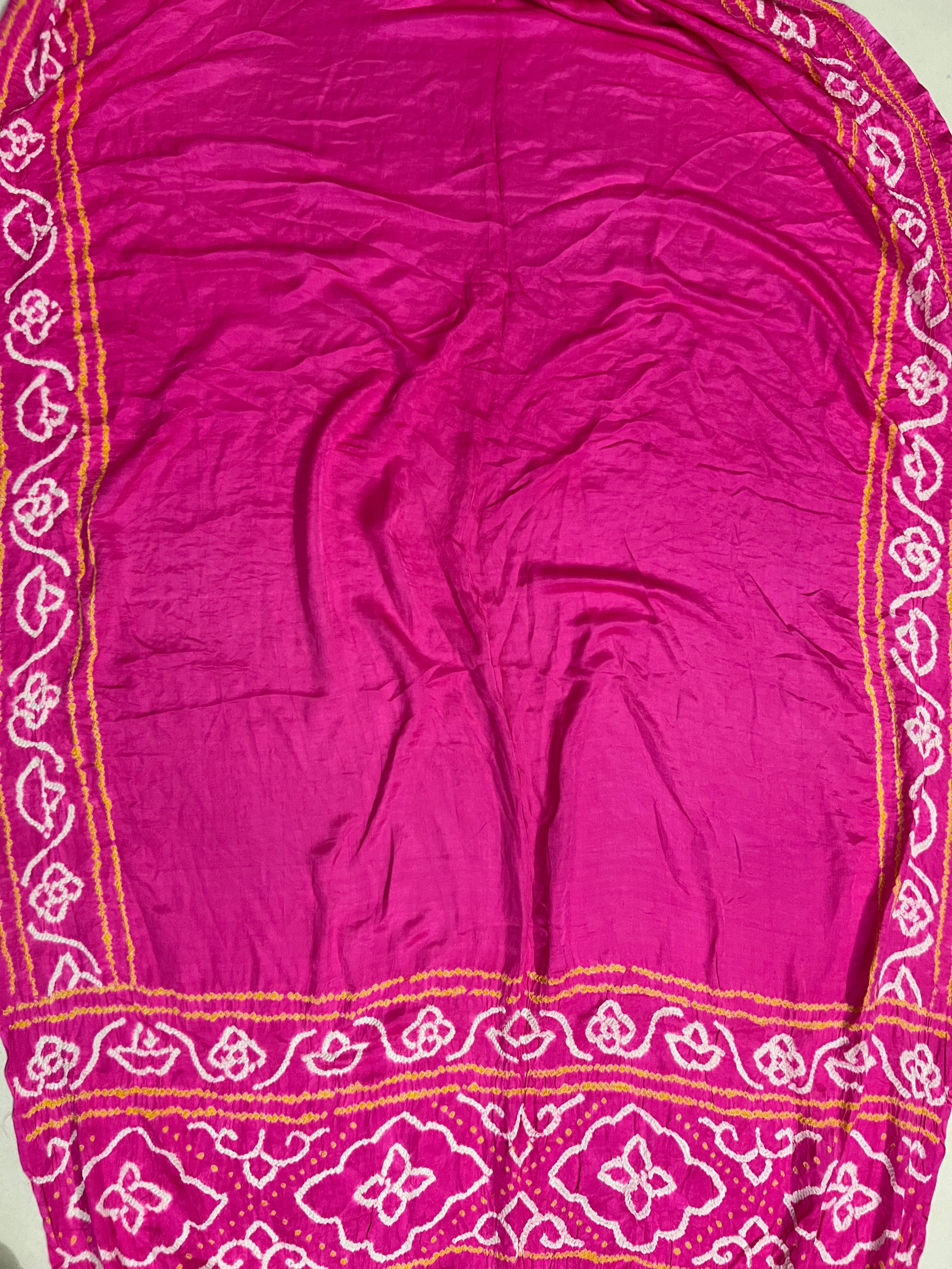 Gaji Silk Bandhej Saree Plain Secondary image