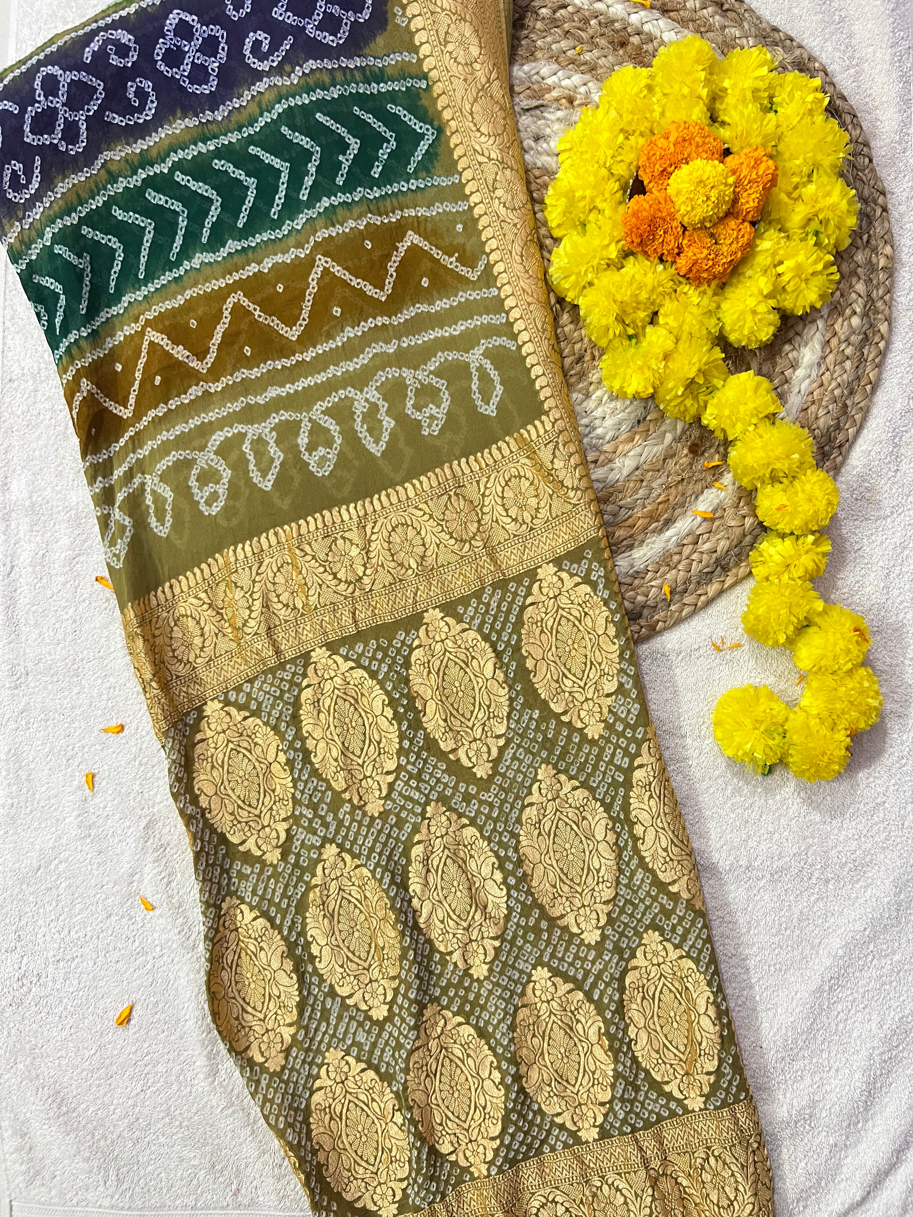 Georgette Handloom Bandhej Saree Main image