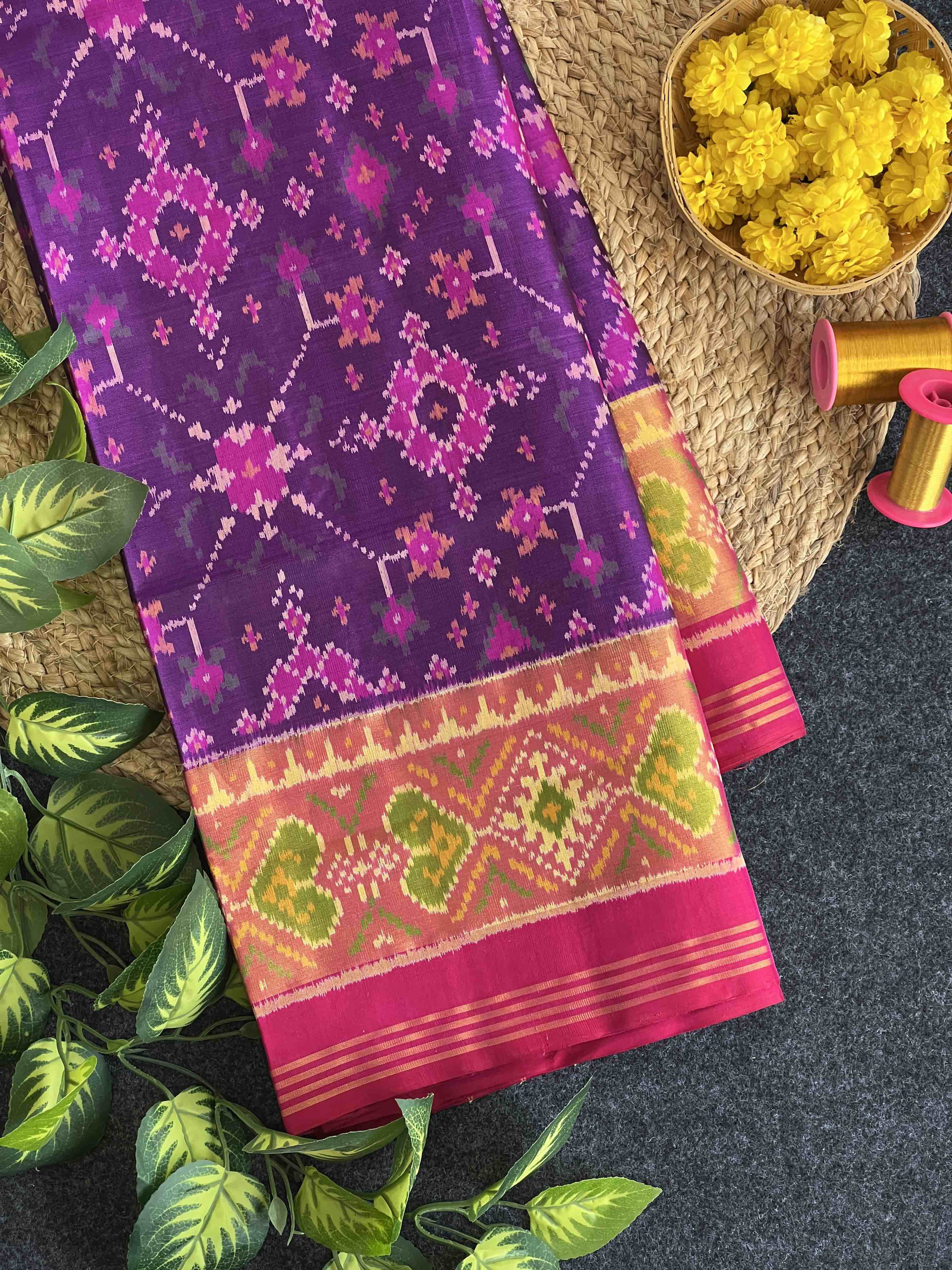 Handwoven Patola Silk Saree Magenta Navratna Main image